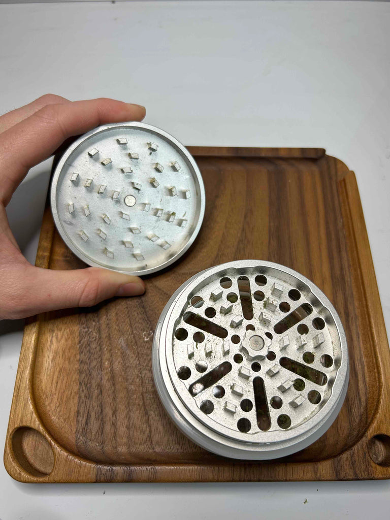 Weed Grinder Guide: What's Best for Your Herb Grinders?