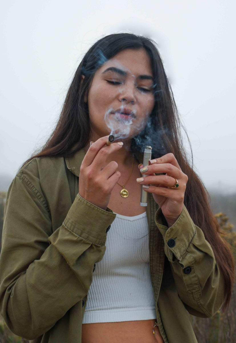 Social Smoking: Mastering Weed Etiquette – Honest